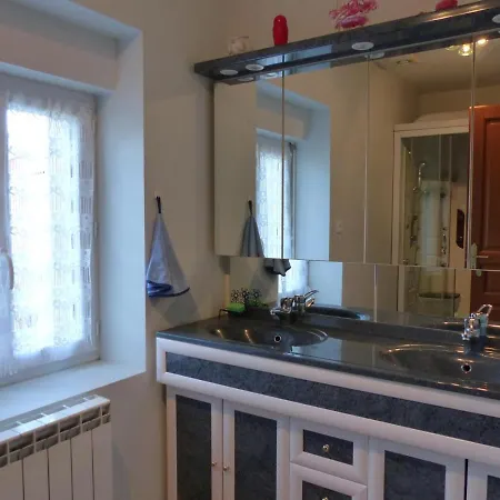 Maison Independante Avec Cheminee Et Jardin Clos - Montagne Bourbonnaise, Proche Randonnees Et Vichy - Fr-1-489-280 *