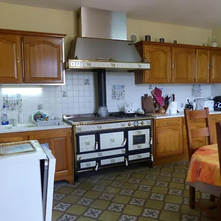 Hétvégi ház Maison Independante Avec Jardin, Animaux Acceptes, Proche Vichy - Fr-1-489-280 *