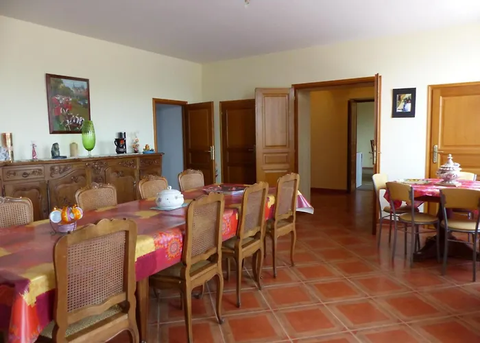 Vakantiehuis Maison Independante Avec Jardin, Animaux Acceptes, Proche Vichy - Fr-1-489-280